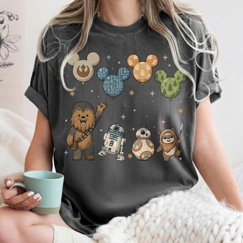 Retro Chewbacca R2D2 BB8 Ewok ballongtröja, Disney Star Wars ballongtröja, Star War Disneyland semestertröja, Star Wars presenttröja, Baby Yoda bild 2