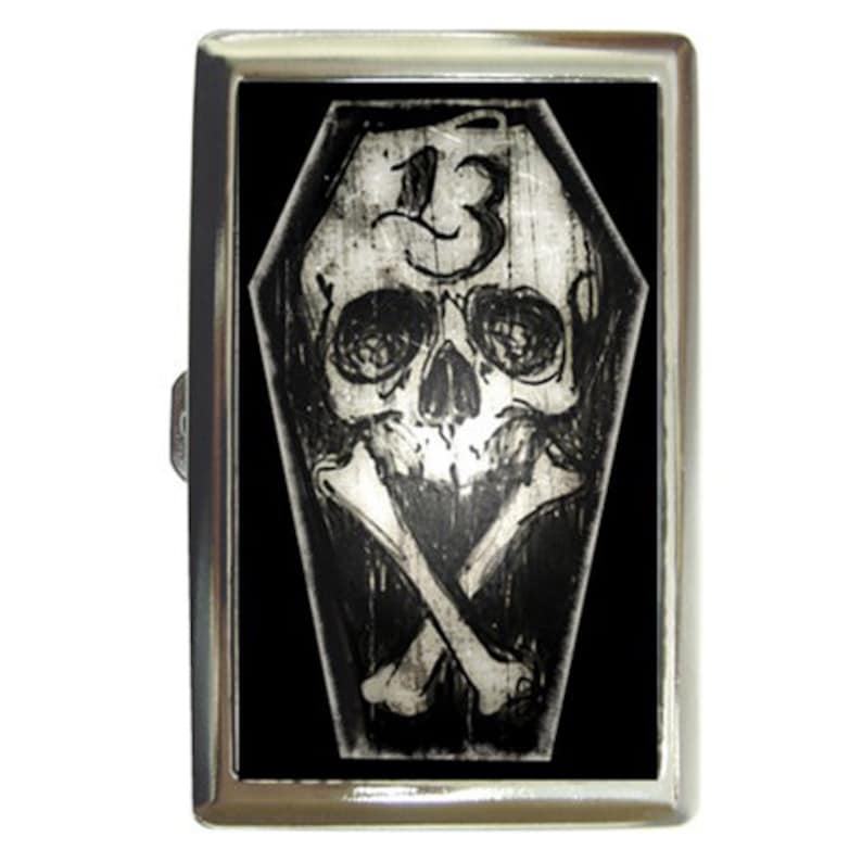 Lucky 13 Skull And Crossbones - Button Badge, Fridge Magnet, Key Ring - Foto 7