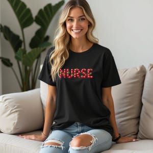 Cherry Nurse Tee - Wertschätzungsgeschenk für RNs und Beschäftigte im Etikett, süßes Krankenschwester Shirt, Krankenschwestern Woche Geschenk, Geschenk für Krankenschwestern
