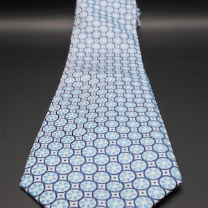 Handmade Paisley Necktie – Classic Elegant Tie for Men – Wedding, Formal, or Gift for Him – Groomsmen, Father’s Day, Anniversary