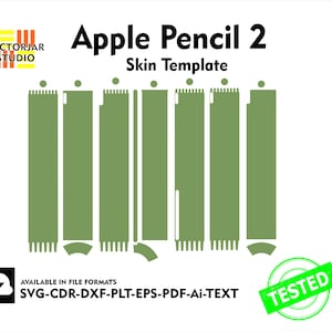 以下が含まれることがあります： 「Apple Pencil 2 Skin Template」のテキストが入った、緑色のApple Pencil 2用スキンテンプレート。Vectorjar Studioのロゴとファイル形式の情報（SVG-CDR-DXF-PLT-EPS-PDF-Ai-TEXT）が含まれています。「Tested」の緑色のスタンプも表示されています。