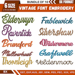 Könnte beinhalten: Eine Sammlung von zehn Vintage-Schriftarten-Stickmustern in verschiedenen Farben. Der Text enthält Namen wie "Elderwyn" und "Fablewick". Die Designs sind in 6 Größen von 2,5 bis 8,9 cm erhältlich. Das Bild zeigt auch die Dateiformate.