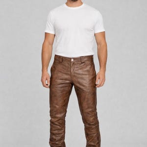 Pantalones de cuero marrón para hombre / Pantalones moteros de piel de cordero / Vaqueros de cuero de diseño / Pantalones de motociclista Café Racer encerados. Regalo personalizado.