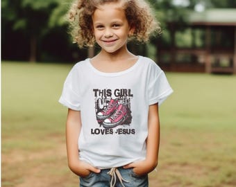Camiseta para niños pequeños con el lema "Esta niña ama a Jesús", camiseta cristiana para niños, ropa divertida para niños, ropa de uso diario