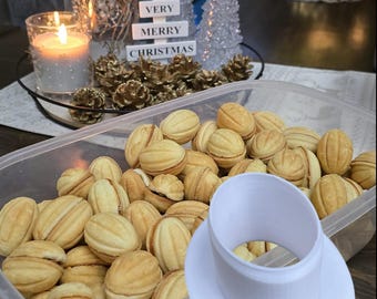 Ausstecher für Oreschki & Zaubernuss Oreshki Ausstechform Randabstoßer Aktion