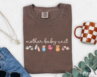 Maglietta Mother Baby Unit, maglietta Mother Baby Nurse Comfort Colors, maglietta MBU, regalo per infermiera madre-bambino, maglietta Stork Squad, infermiera ostetrica, parto e parto, V037