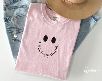 Koszulki pielęgniarki onkologicznej Smile, Koszulka pielęgniarki onkologicznej, Koszulka pielęgniarki onkologicznej, Prezenty na rzecz świadomości raka, Prezent na walkę z rakiem, Koszulka pediatryczna, V335