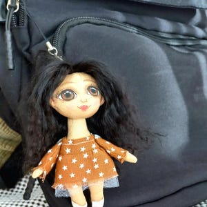 Mini Handgemachte Puppe Schlüsselanhänger / Stoff Puppe / Süßer Plüsch-Schlüsselanhänger / Puppe Schlüsselanhänger / Geschenk für Mädchen & Sammler