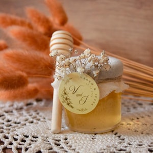 Honey Jar Wedding Favors - personalizytion Wedding Favors for Guests - Bridal Shower Favors - Birthday Party Favor
