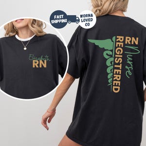Maglietta per infermiere con nome personalizzato, maglietta per infermiere da donna, maglietta personalizzata per infermieri, abbigliamento per studenti infermieri, regali per la scuola infermieristica