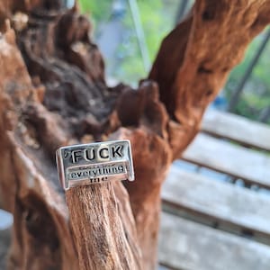 Anillo de Humor, Anillo Fuck, Anillo con Palabra Grosera, Anillo Delgado "Fuck", Anillo con Grabado "Fuck", Anillo de Amor, Anillo Grueso,