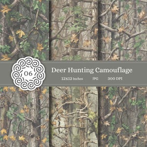Puede incluir: Patrón de camuflaje de caza de ciervos con temática forestal. El diseño presenta una mezcla de tonos marrones, verdes y amarillos, que imitan un entorno boscoso. El texto dice "Deer Hunting Camouflage" y "12x12 Inches".