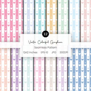Puede incluir: Una colección de 12 patrones sin costuras con rayas verticales en varios colores pastel. Cada patrón presenta corazones y estrellas blancos. El texto dice "Vector Colorful Gingham" y "Seamless Pattern".