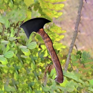 Handmade High Carbon Steel Tomahawk Axe – Forged Camping Hatchet with Sheath – Bushcraft, Survival, Viking Axe