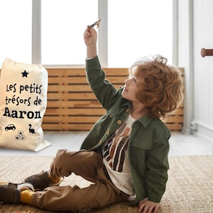 Customizable storage bag for children