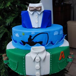 torta finta scenografica compleanno ragazzo uomo