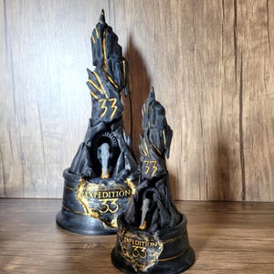 Figurka Monolitu z Ekspedycji 33: ręcznie malowana figurka kolekcjonerska science fiction