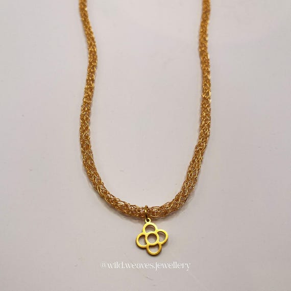 Hand-knitted Gold Barcelona Pendant Necklace: 18k Gold Plated Wire Jewelry with Panot de Flor Charm, Minimalist Handmade Gift for Her