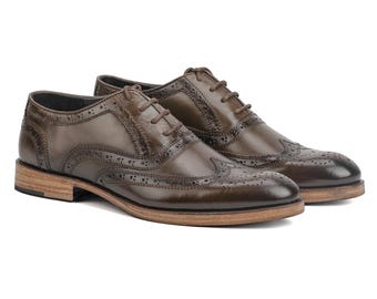 Handgemaakte bruinleren Oxford-brogues voor heren – klassieke geklede schoenen met vleugelpunten – formele zakelijke en bruiloftsschoenen met veters van Leather Lords