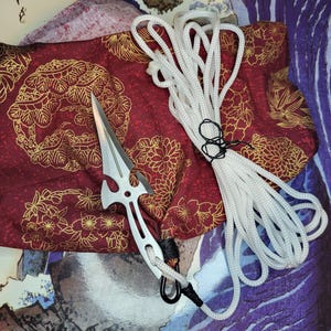 Rope Dart with Removable Flag. Traditional style Rope Dart with unique upgrades. Cast steel dart, 4 meters of white rope, Kimono fabric flag