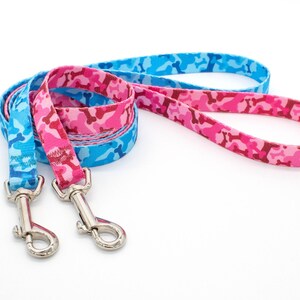 Patterned webbing leashes - 30+ vibrant prints, any length, 4 widths, great for all sizes of dogs imagen 2