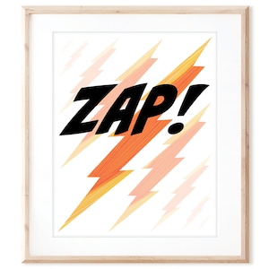 Może przedstawiać: Wydruk w ramie z białym tłem i dużym czarnym słowem "ZAP!" w stylu komiksowym. Słowo jest wyśrodkowane na dużym pomarańczowym błyskawicy z mniejszymi żółtymi i różowymi błyskawicami w tle.