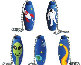 Children's Fan Pull of Lamp Finial - Custom Hand Painted Rocket Ship Space Theme Kid's Ceiling Fan Pull met zilveren of gouden ketting