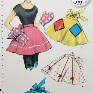 Simplicity Sewing Pattern 4858, Misses&#39; Retro Aprons, Uncut/FF, One Size, Easy Apron Sewing Pattern