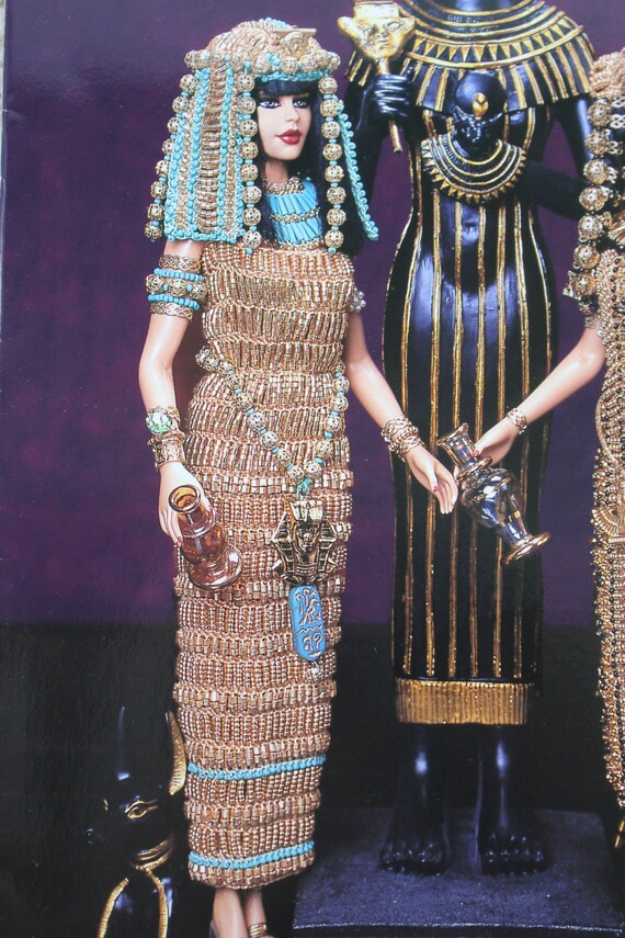 P84 Paradise Crochet Pattern Vol Cleopatra's Jeweled Costumes 84 40 B.C P84 Paradise Crochet Pattern Vol Cleopatra's Jeweled Costumes 84 40 B.C