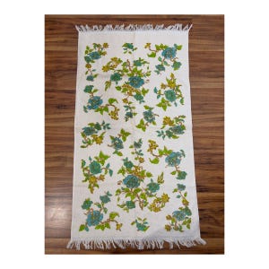 Vintage 1970s DEADSTOCK Blue Floral Cotton Blend Bath Towels