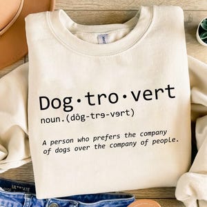 Definición de "perro trovertido" SVG, PNG y DXF, camiseta con frase sobre perros en formato SVG, mamá de perro en formato PNG, regalo para amantes de los perros en formato SVG, mascota en formato SVG, archivo PNG de sublimación, archivos SVG para Cricut