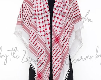 赤と白のパレスチナのクーフィーヤ スカーフ：伝統的なアラブの