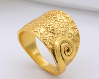 Tribal Engraved Brass Ring | Ethnic Spiral Band Ring | Gold Vintage Ring