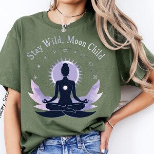 Stay Wild, T-shirt unisex Moon Child / Maglietta Boho Vibe, Abbigliamento Yoga, Regalo per gli amanti della Luna