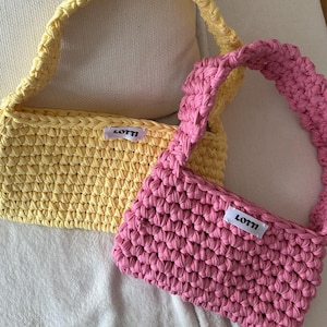 Häkelhandtasche • Crochet Bag • handgemachte Tasche aus Textilgarn • handmade Bag • Schultertasche • Chunky Bag