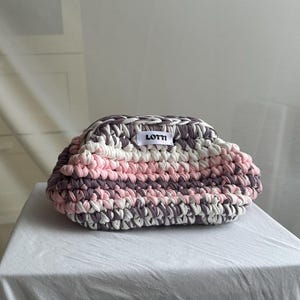 Bolsa de crochê feita à mão, bolsa clutch colorida, bolsa sustentável, bolsa boho, moda reciclada, bolsa de cosméticos exclusiva