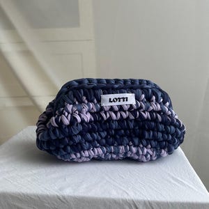 Bolsa de crochê feita à mão, bolsa clutch colorida, bolsa sustentável, bolsa boho, moda reciclada, bolsa de cosméticos exclusiva