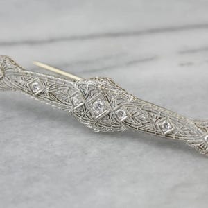 Round Moissanite Diamond Women&#39;s Brooch, Art Deco Vintage Style Brooch, Wedding Brooch For For Her, Openwork Filigree Brooch, Christmas Gift