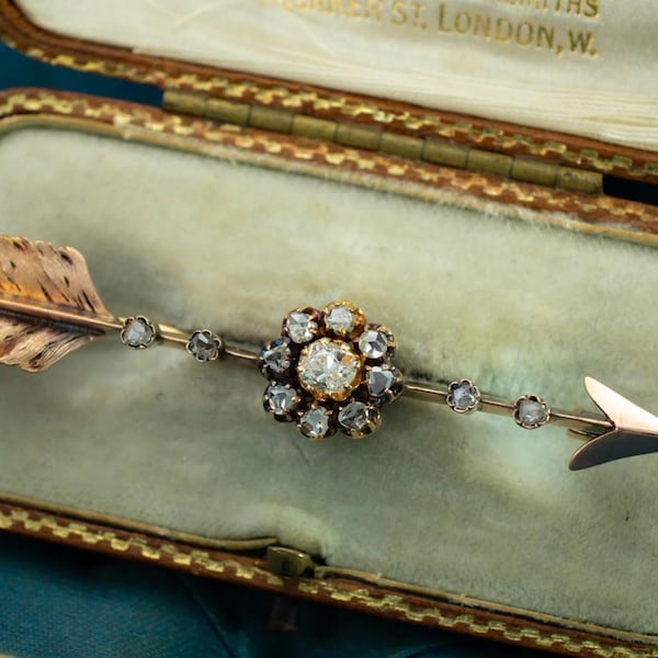 Round Cut Moissanite Diamond Arrow Brooch, Antique Art Deco Wedding Brooch, Vintage Inspire Engagement Brooch, 18k Gold Mid Century Brooch