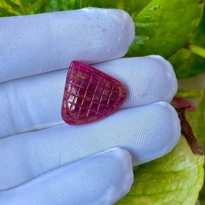 Hand Carved Trillion Ruby Gemstone: Checkered Pattern Corundum for Jewelry Making
