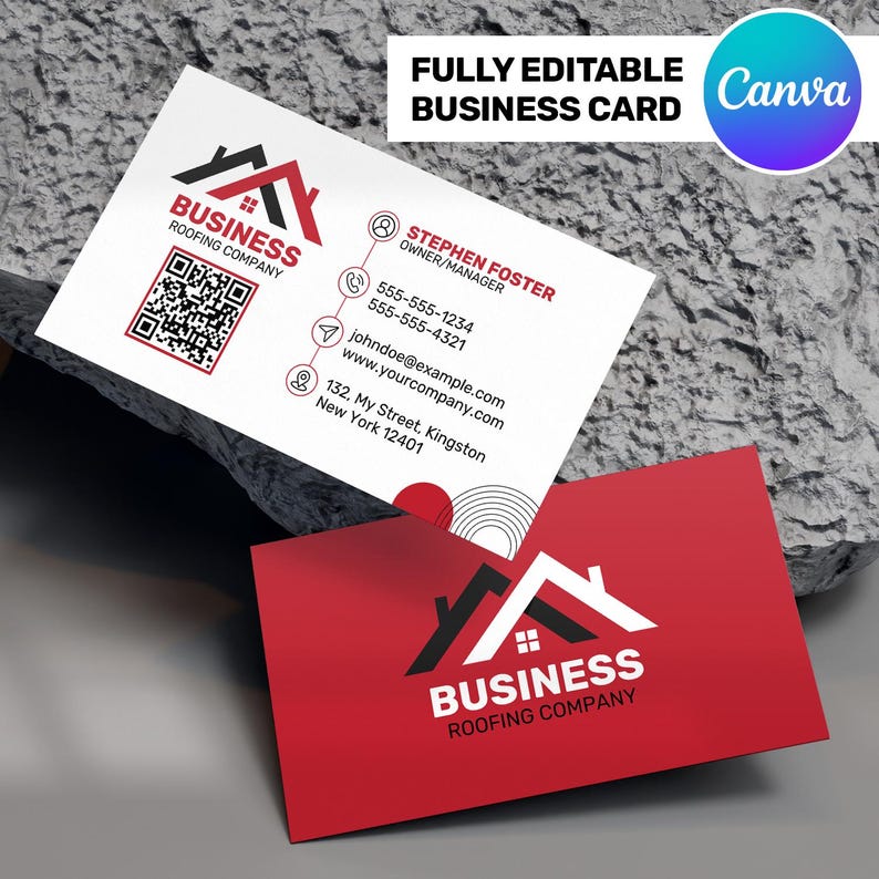 Pu&ograve; includere: Due biglietti da visita con il logo di un'azienda di coperture. Un biglietto &egrave; bianco con testo nero e rosso, incluso un codice QR e informazioni di contatto. L'altro biglietto &egrave; rosso con logo e testo bianchi. Le parole "FULLY EDITABLE BUSINESS CARD" sono in alto.
