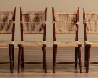 Set von 4 Vintage französischen gewebten Hanf Esszimmerstühlen | 1950er Jahre Rustikale Holzstühle | Mid Century Bauernhaus Sitzmöbel