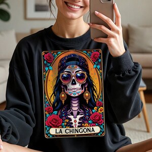 Sudadera con diseño de calavera chola, divertida carta del tarot La Chingona, esqueleto, regalo retro chicano, estilo vintage