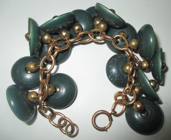 Green Wooden Charm Bracelet 40s50s - image 3