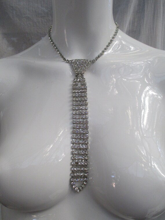 Rhinestone Tie Necklace