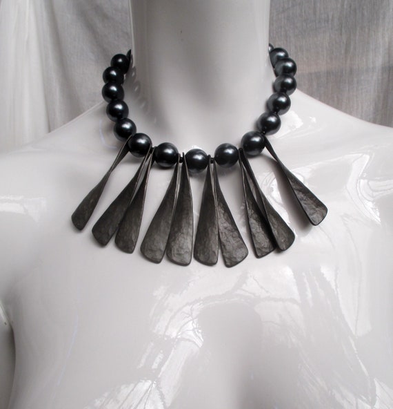 LES BERNARD Inc. Steel Gray Choker Necklace