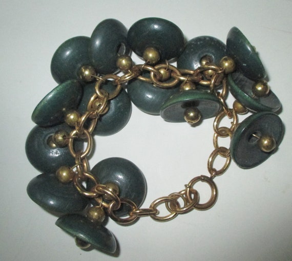 Green Wooden Charm Bracelet 40s50s - image 5