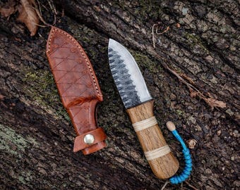 Handmade Bushcraft Hunting Blade with Leather Sheath – Forged Carbon Steel