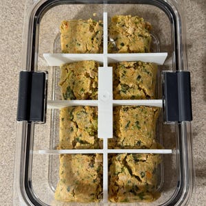 Dog Food Cutter & Storage Container | 8 Equal Portions | Fits The Farmer’s Dog Food | Portion Control for Dogs | Fresh Dog Food Prep