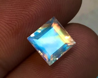 Rainbow Moonstone - Best Grade High Quality Eye Clean fine Cut Faceted - Amazing Blue Flash Fire Size - 7x7 mm  Height - 5 mm